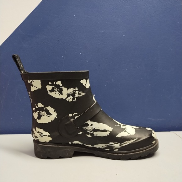 Capelli New York Glossy Rain Boots Womens US 7 Black White Floral Ankle Pull On - Picture 5 of 12